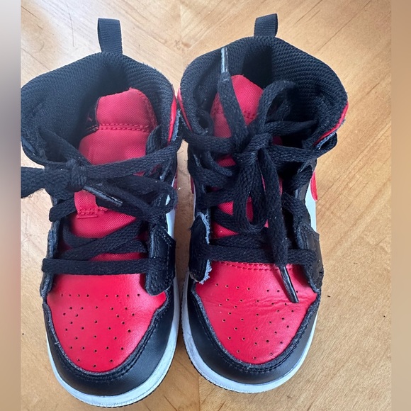 Toddler boy Jordan 1 mid